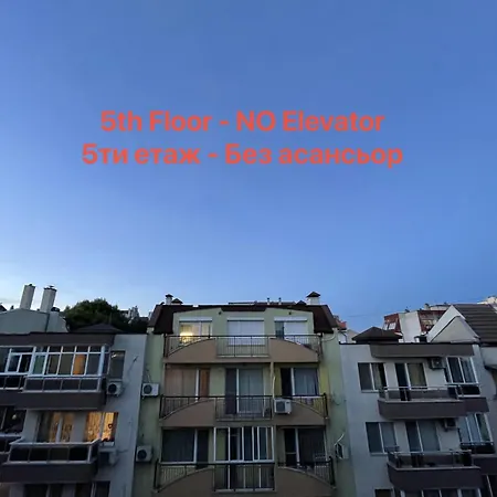 Quiet Comfort Walk Everywhere Apartment Varna